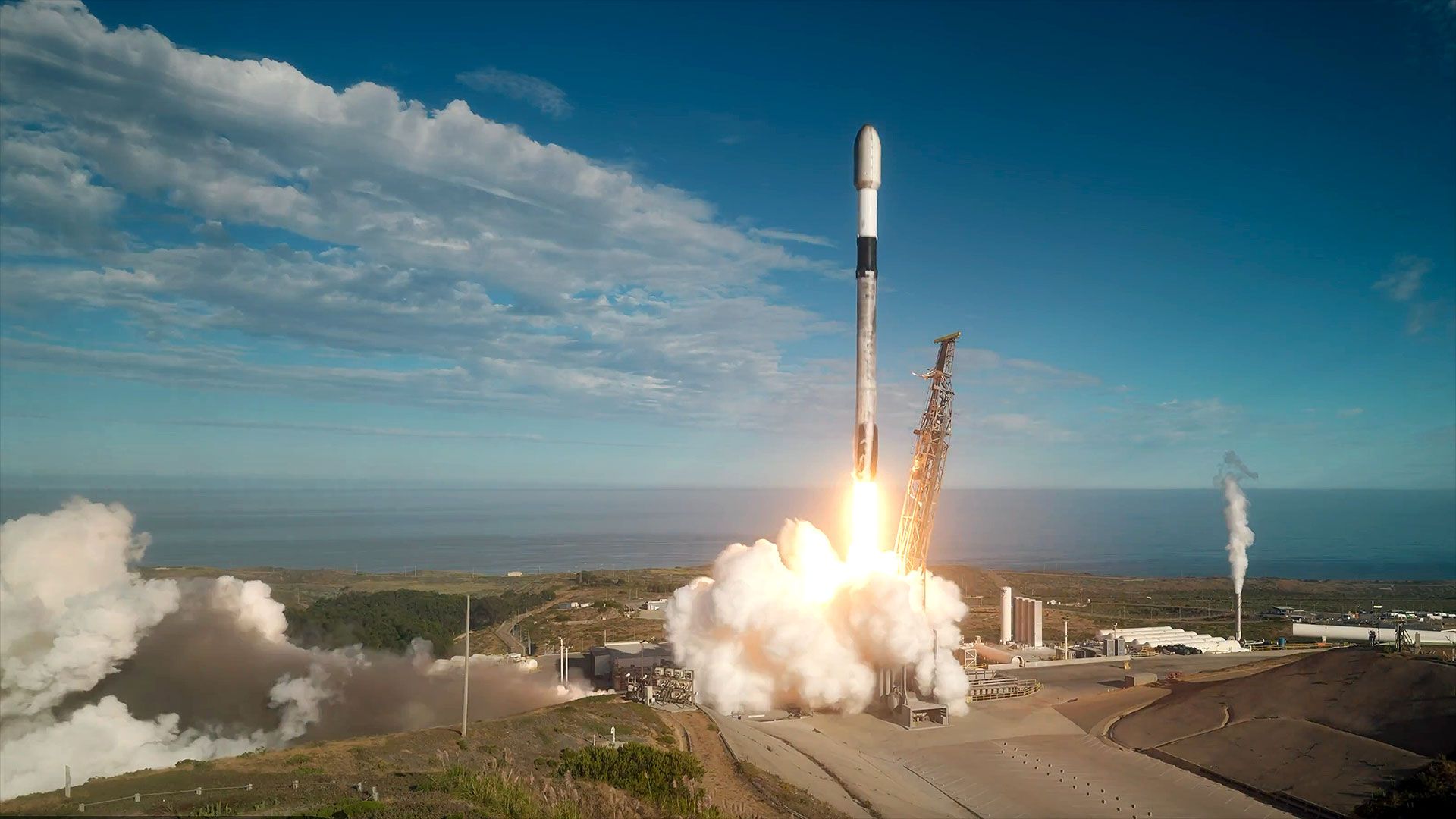 Falcon 9 deploys 24 Starlink satellites after Monday launch abort