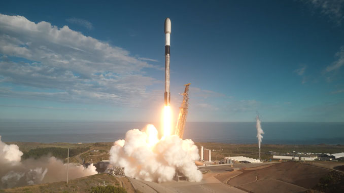 Starlink 17-39 deploys 24 V2 Mini satellites from Vandenberg after engine abort retry