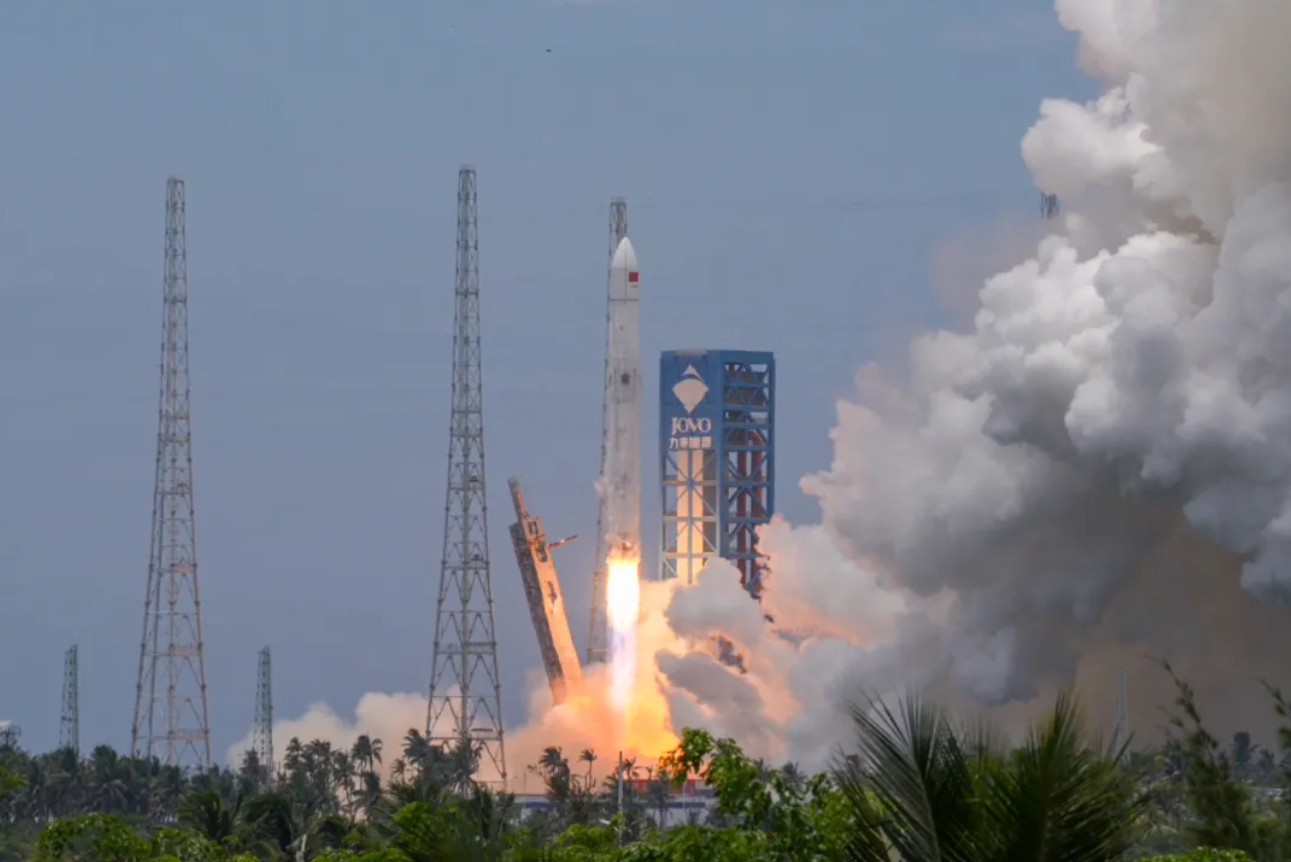 Long March 10B completes orbital booster recovery with net capture system